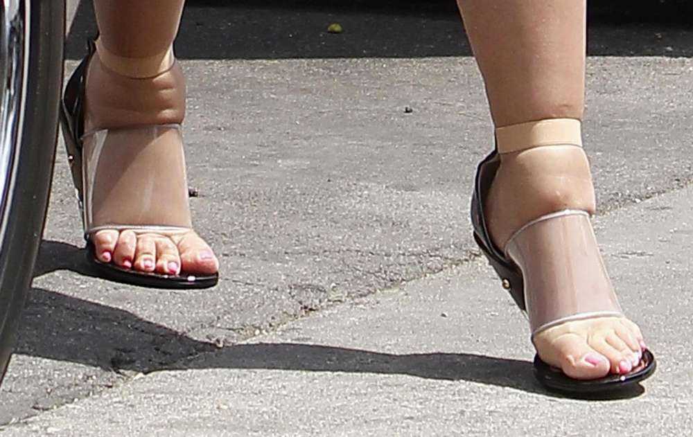 Восстановить фигуру после родов: комплекс упражнений, хирургическим путем