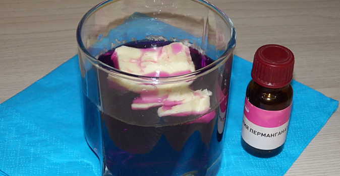 Опыт с марганцовкой и жидким мылом. занимательные опыты с перекисью водорода