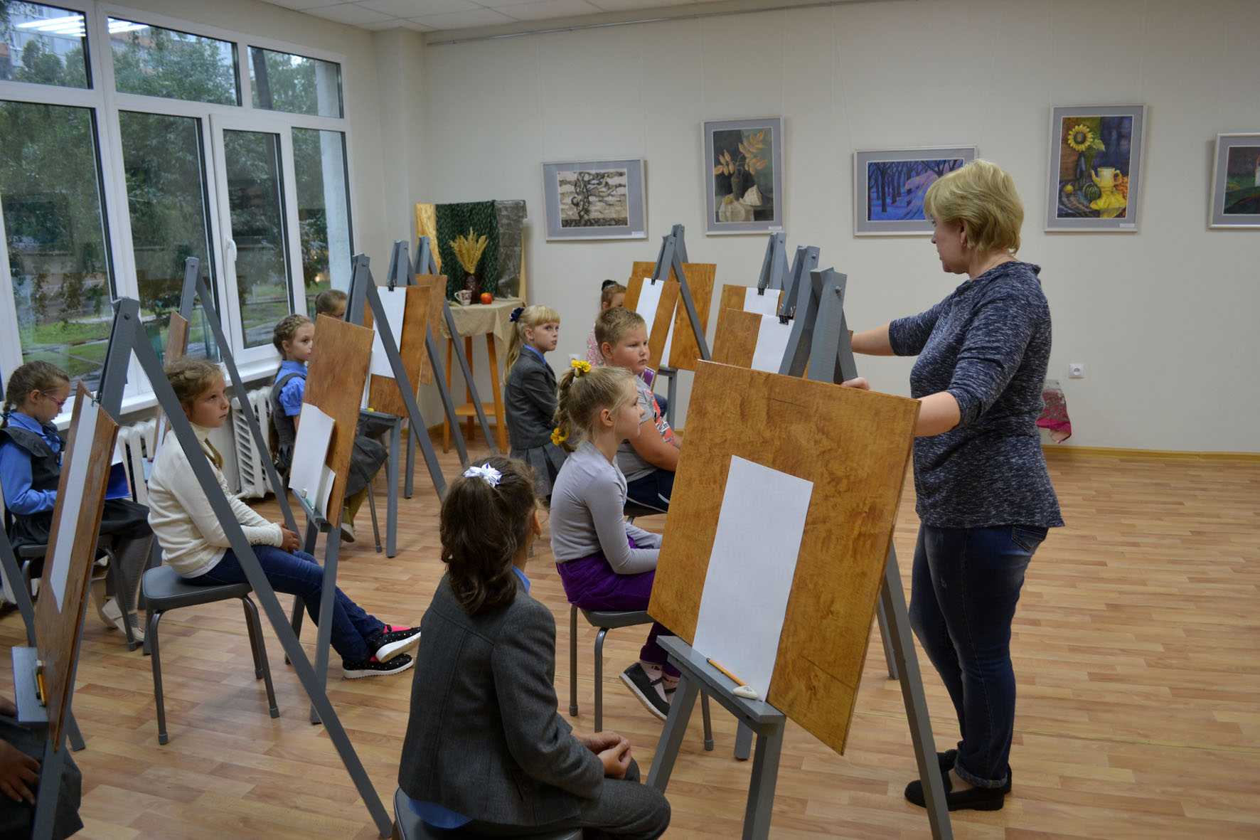 Как поступить за границу на творчество