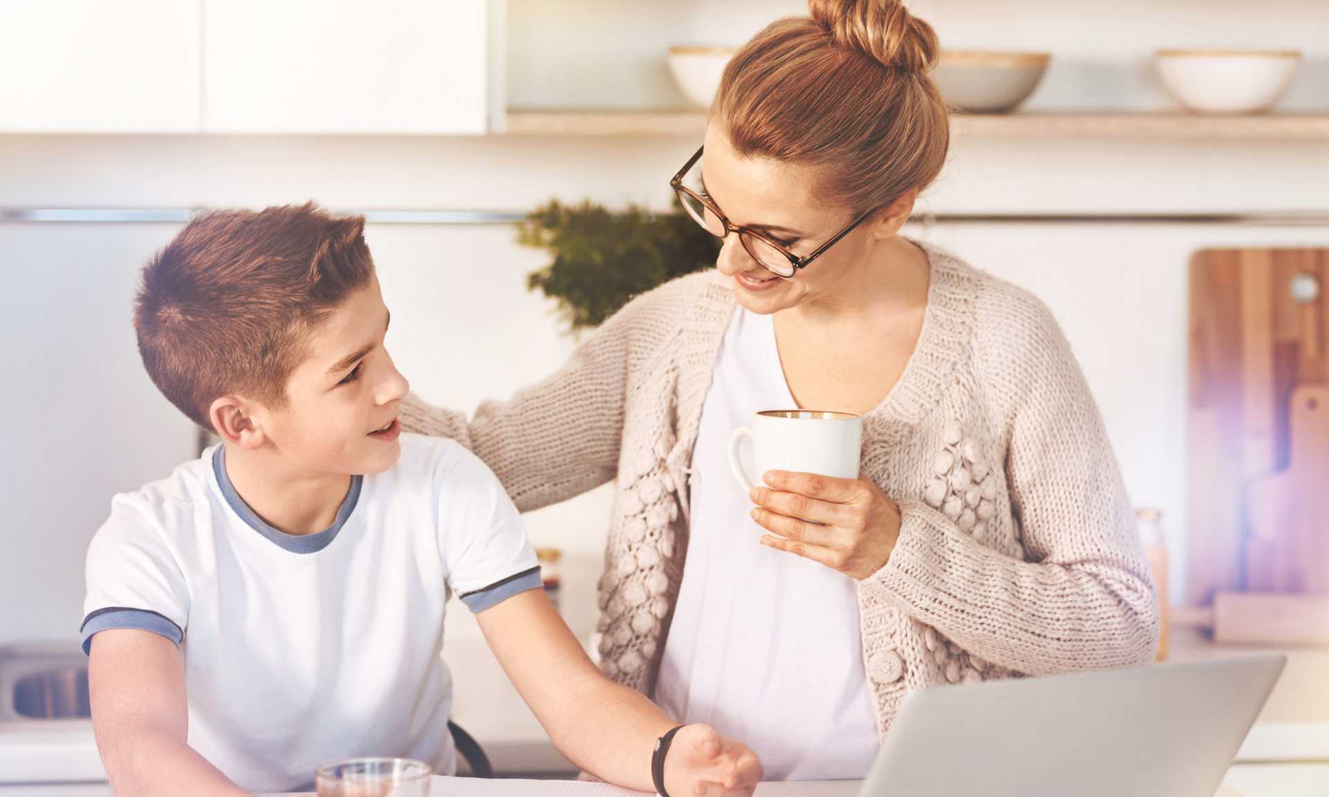 В нашем обществе принято считать, что сиротам-подросткам семья уже не нужна Так ли это на самом деле