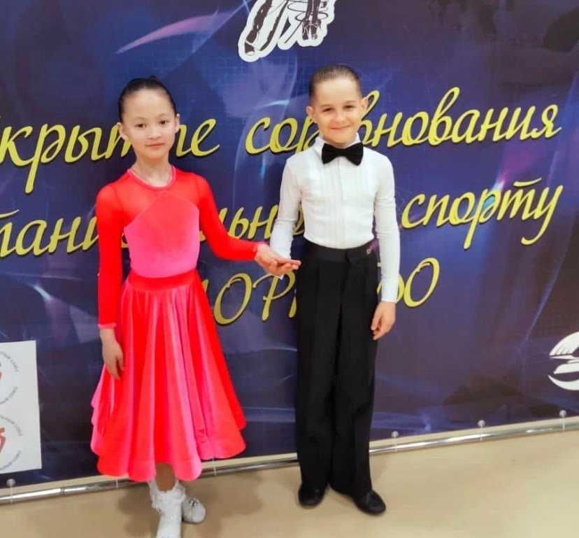 Спортсменка, певица и модель саша жулина: что мы знаем о дочери татьяны навки. певица алексия: "не хочу, чтобы меня представляли как дочь татьяны навки" певица алексия дочь татьяны навки