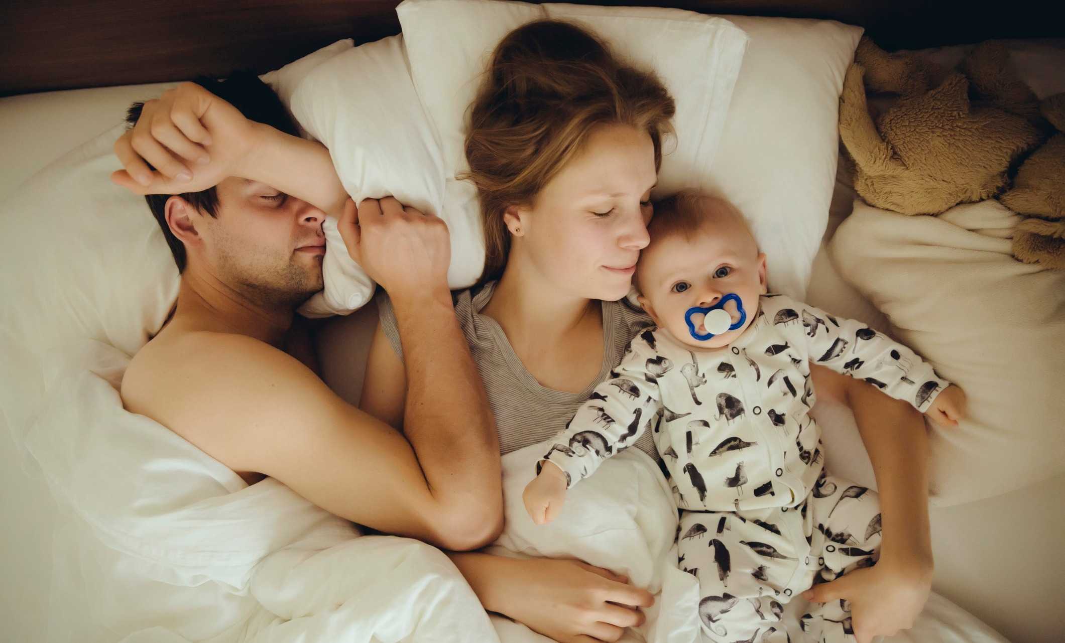 Почему детям нельзя спать с родителями? все за и против совместного сна