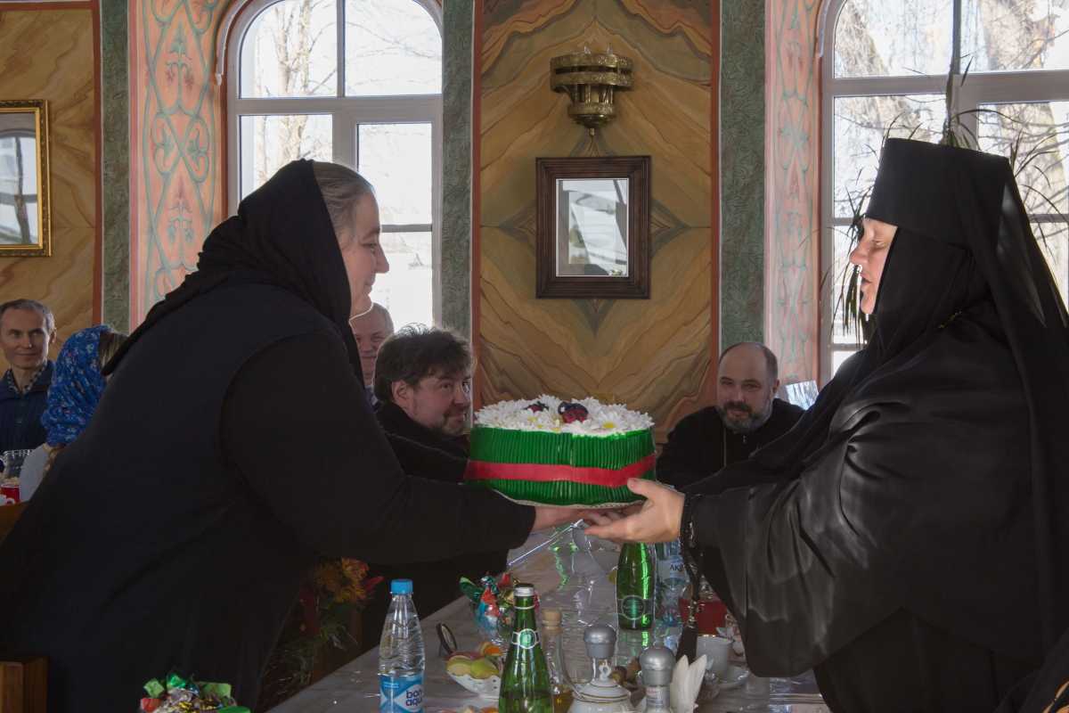 Вкусняшки для внуков: чем балуют бабушки в разных странах мира - банкетоф