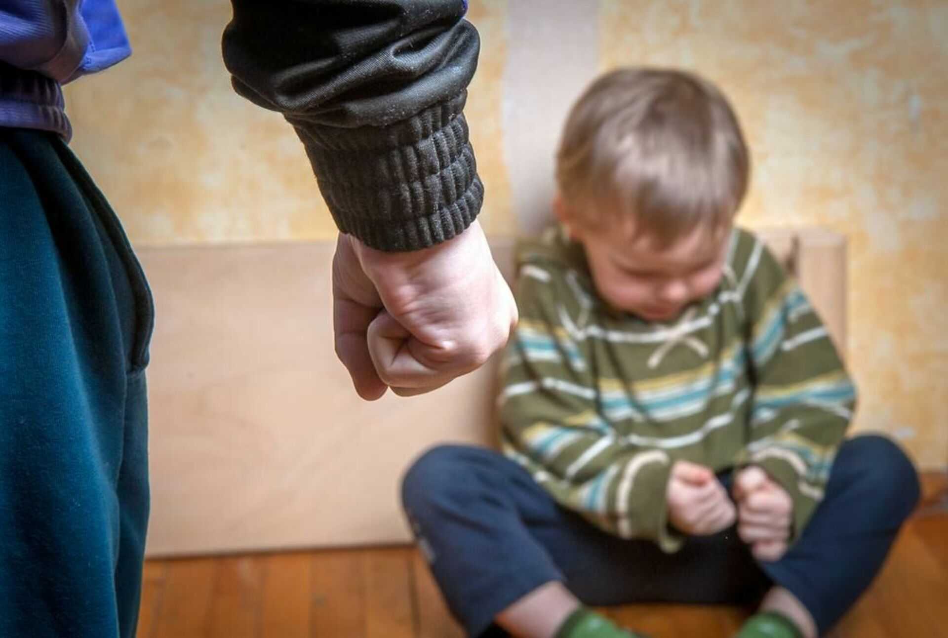 Избиение несовершеннолетних: наказание и ответственность