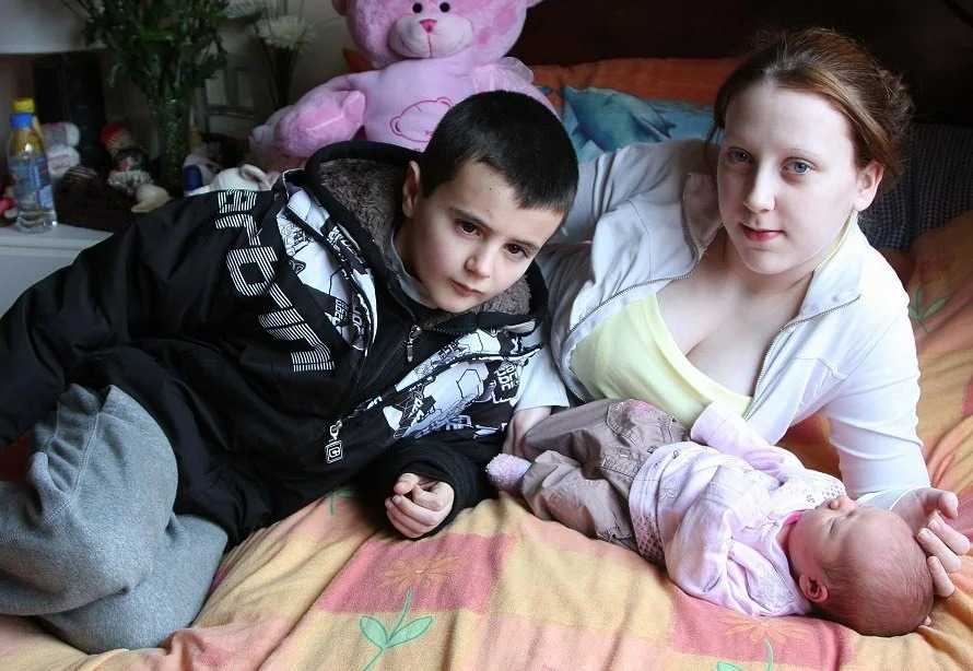 Что будет с ребенком если мать родила в 15 лет