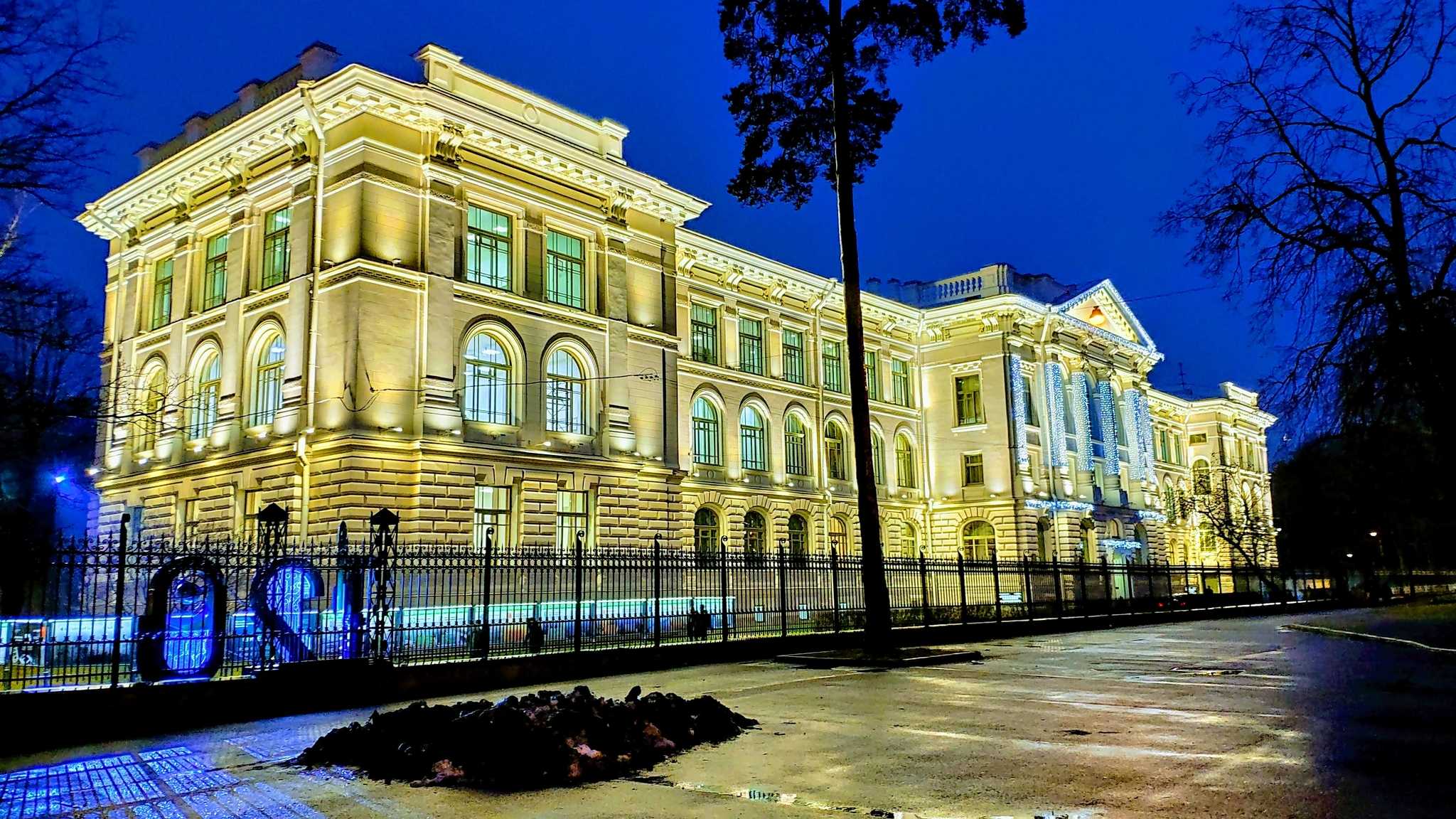 Астрофизика: от звезд до границ вселенной: an online course from
    
        st. petersburg state polytechnic university, peter the great st. petersburg polytechnic university
    
    - 
            opencourser