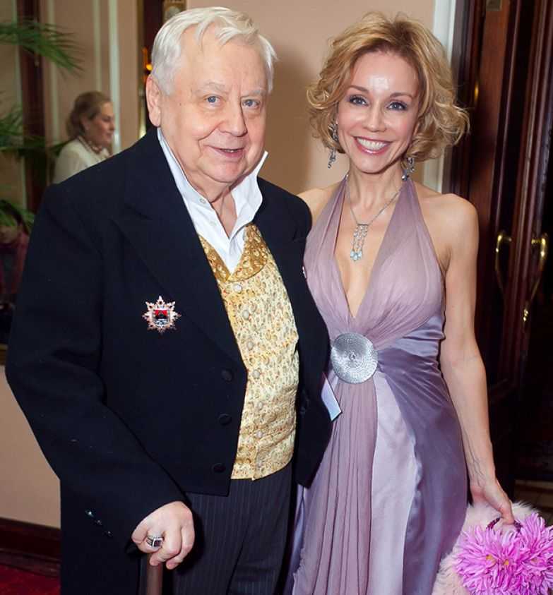 Демарш: любовь хуже срачки.84-летний российский актер иван краско женился на своей 24-летней студентке