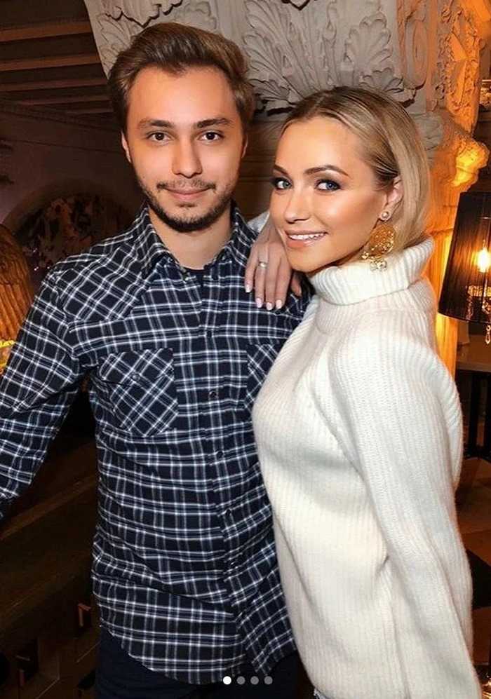 И опубликовала архивное фото с Дмитрием